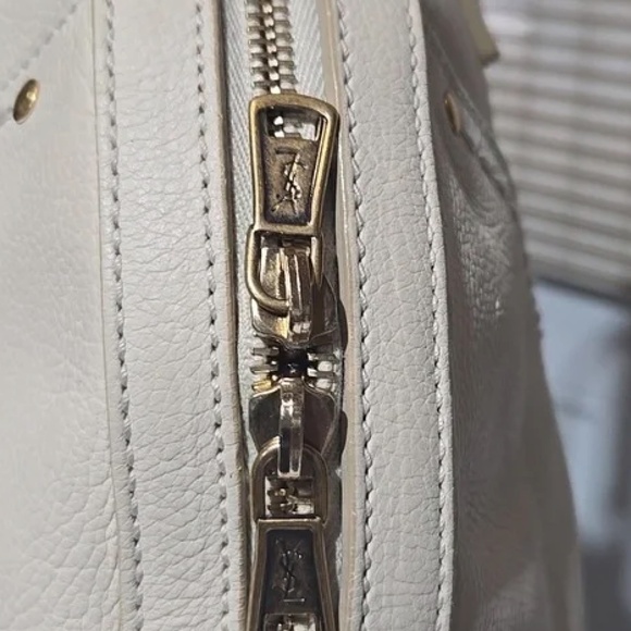 Authentic YSL Yves Saint Laurent Ivory Muse Bag - Picture 12 of 16